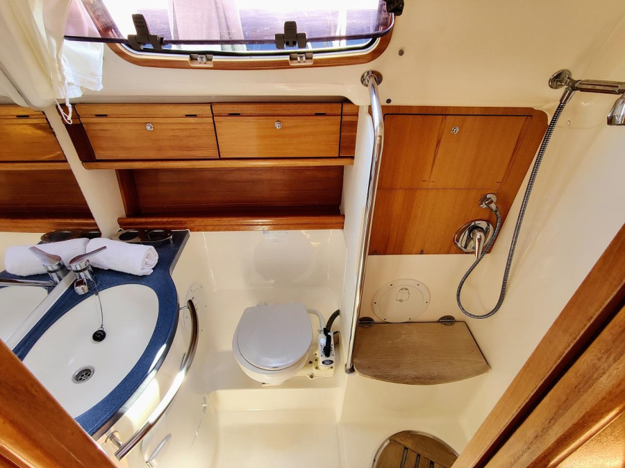 Bavaria 39 Cruiser — photo 11