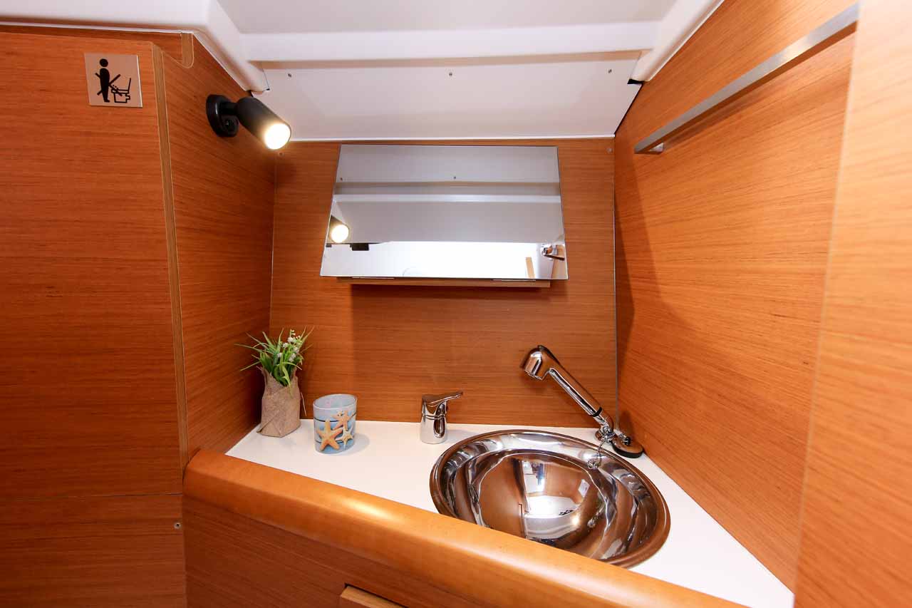 Sun Odyssey 349 - 3 cab. — photo 24