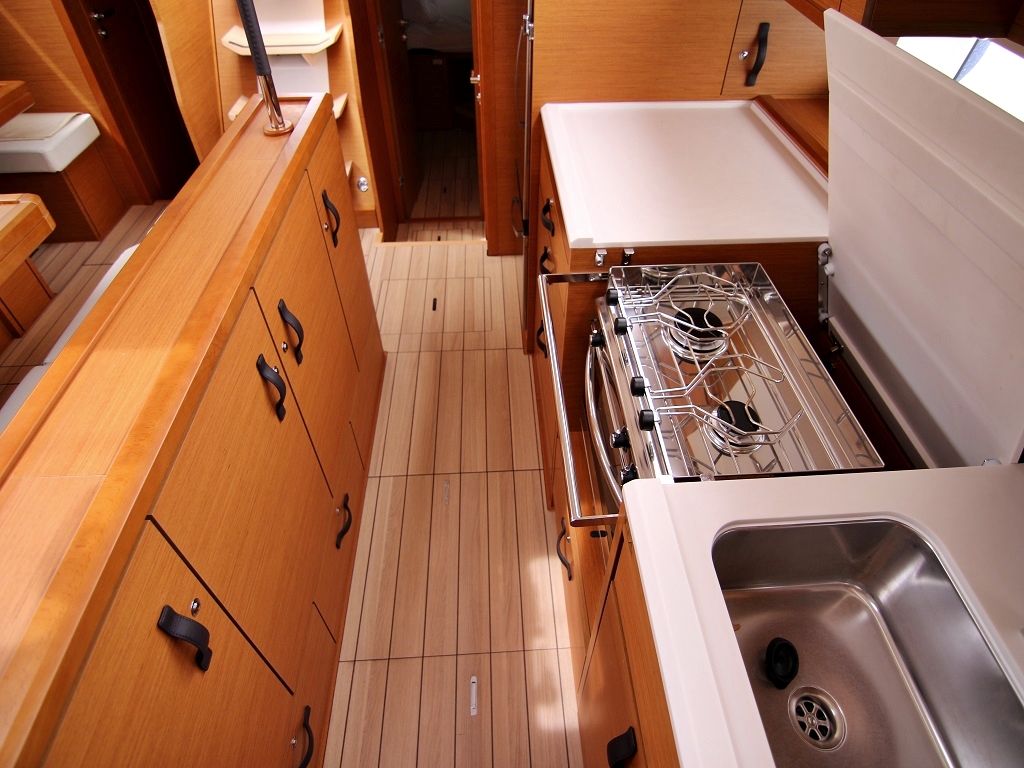 Jeanneau 54 - 6 cab. — photo 10