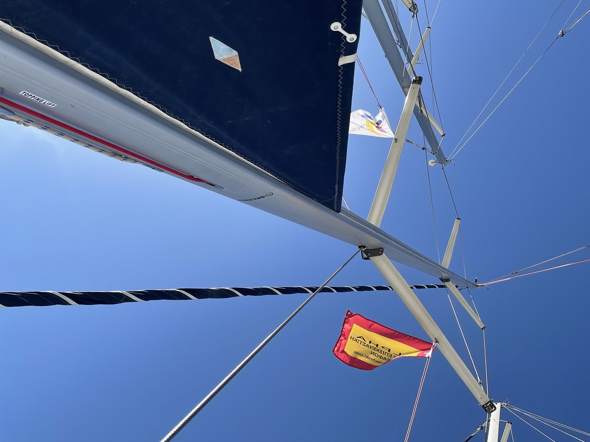 Bavaria 40 Cruiser — photo 8