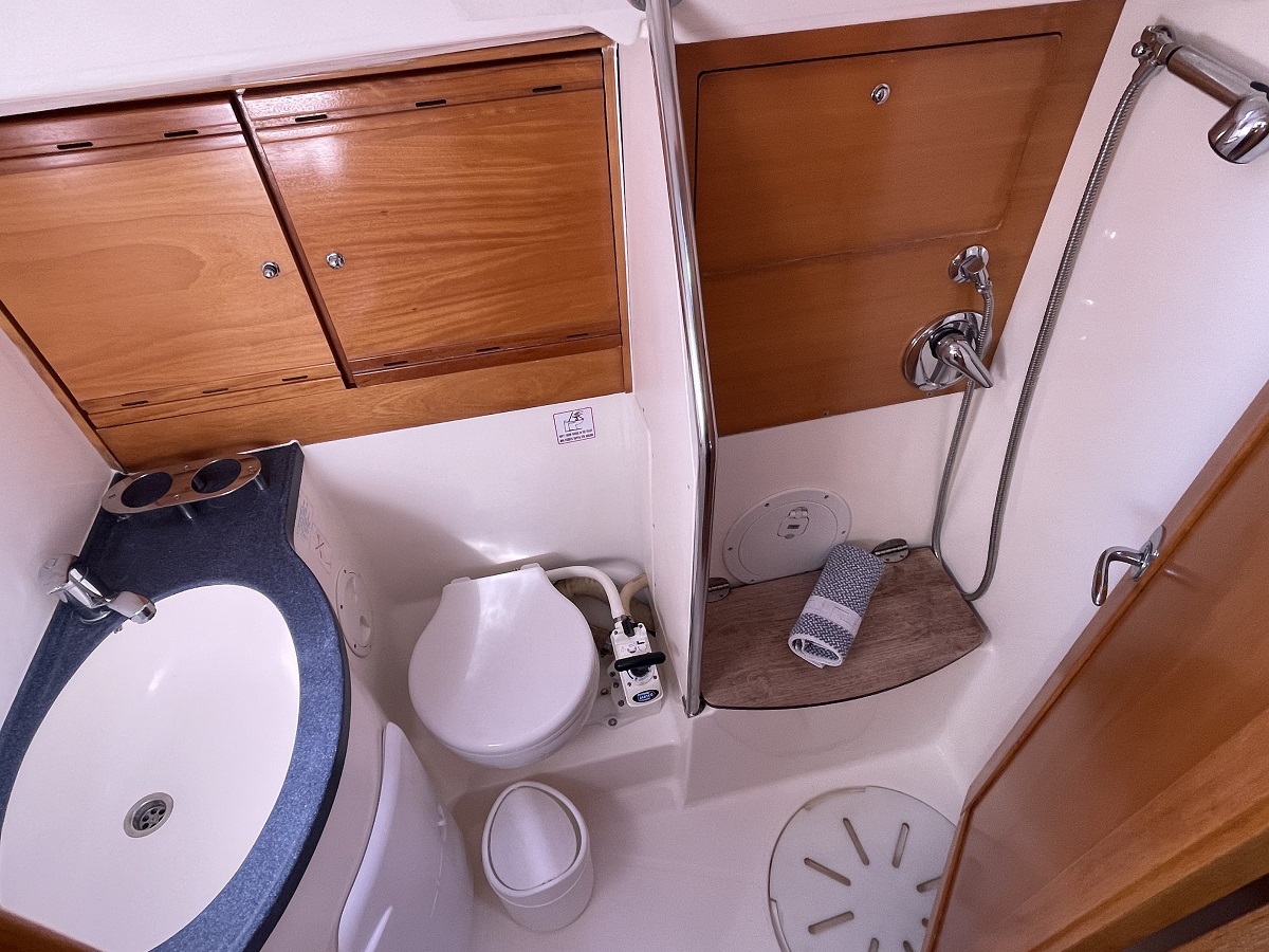 Bavaria 40 Cruiser — photo 22