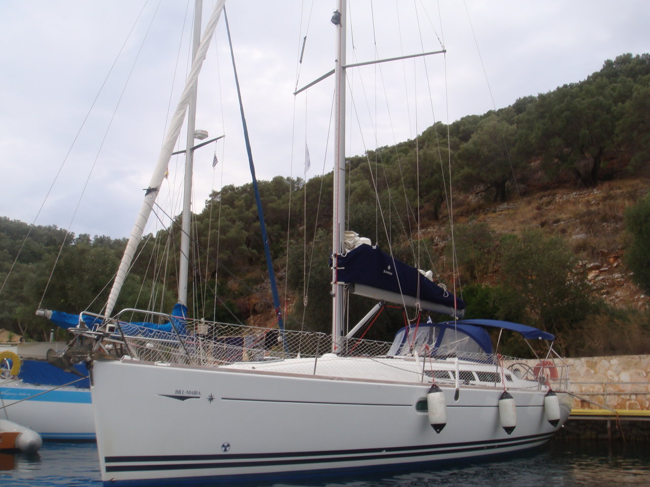 Sun Odyssey 42i — photo 1