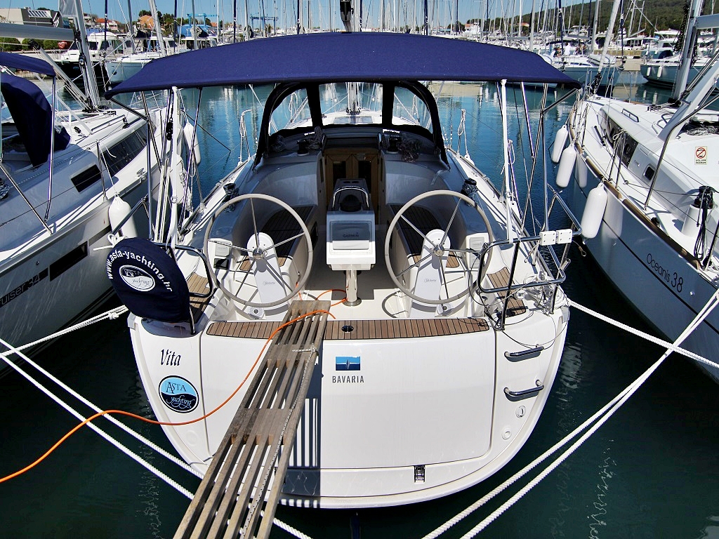 Bavaria Cruiser 34 — photo 4