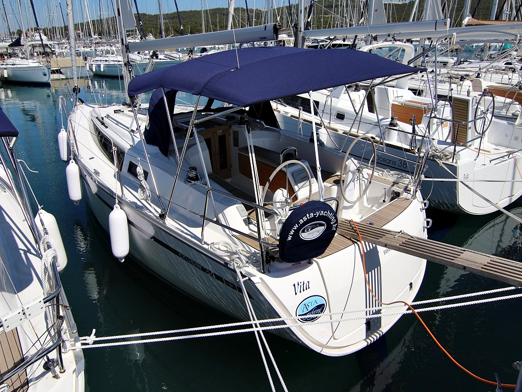 Bavaria Cruiser 34 — photo 8
