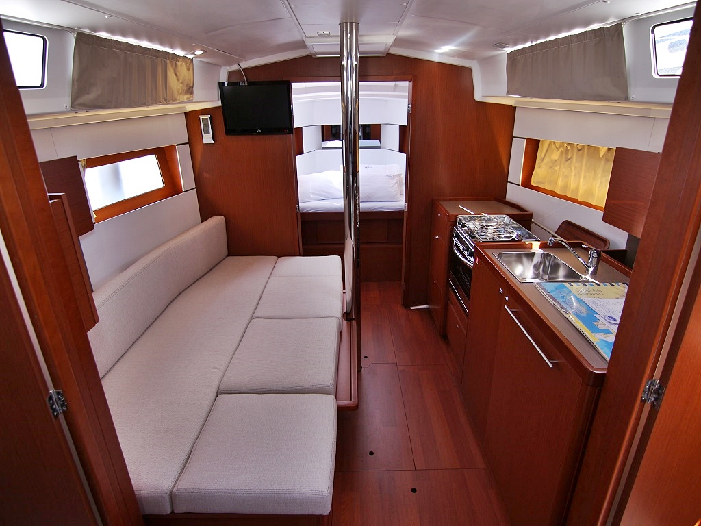 Oceanis 38.1 — photo 10