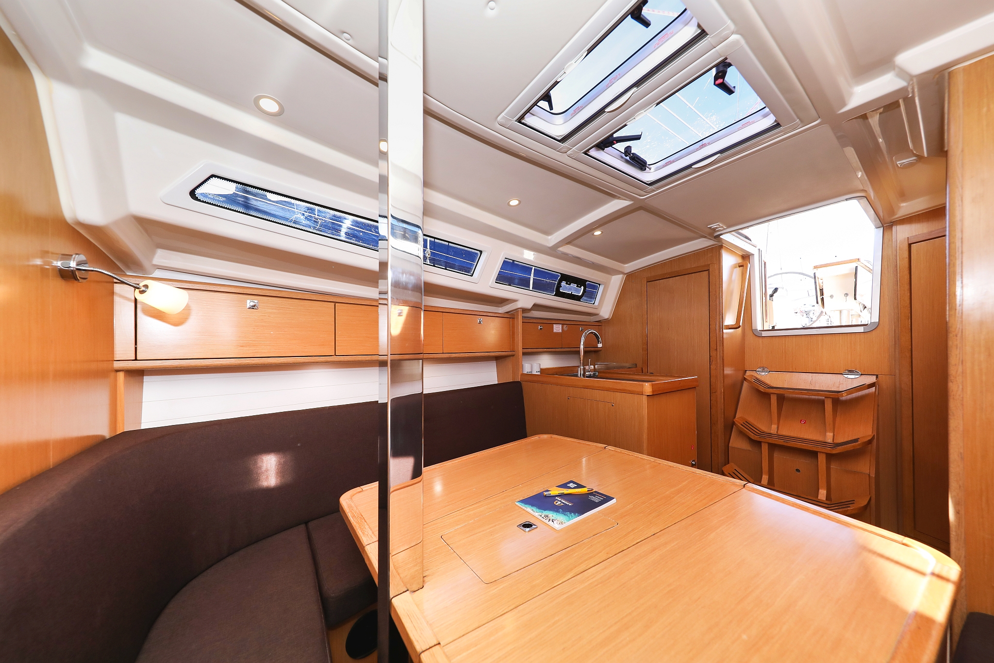 Bavaria Cruiser 34 — photo 14
