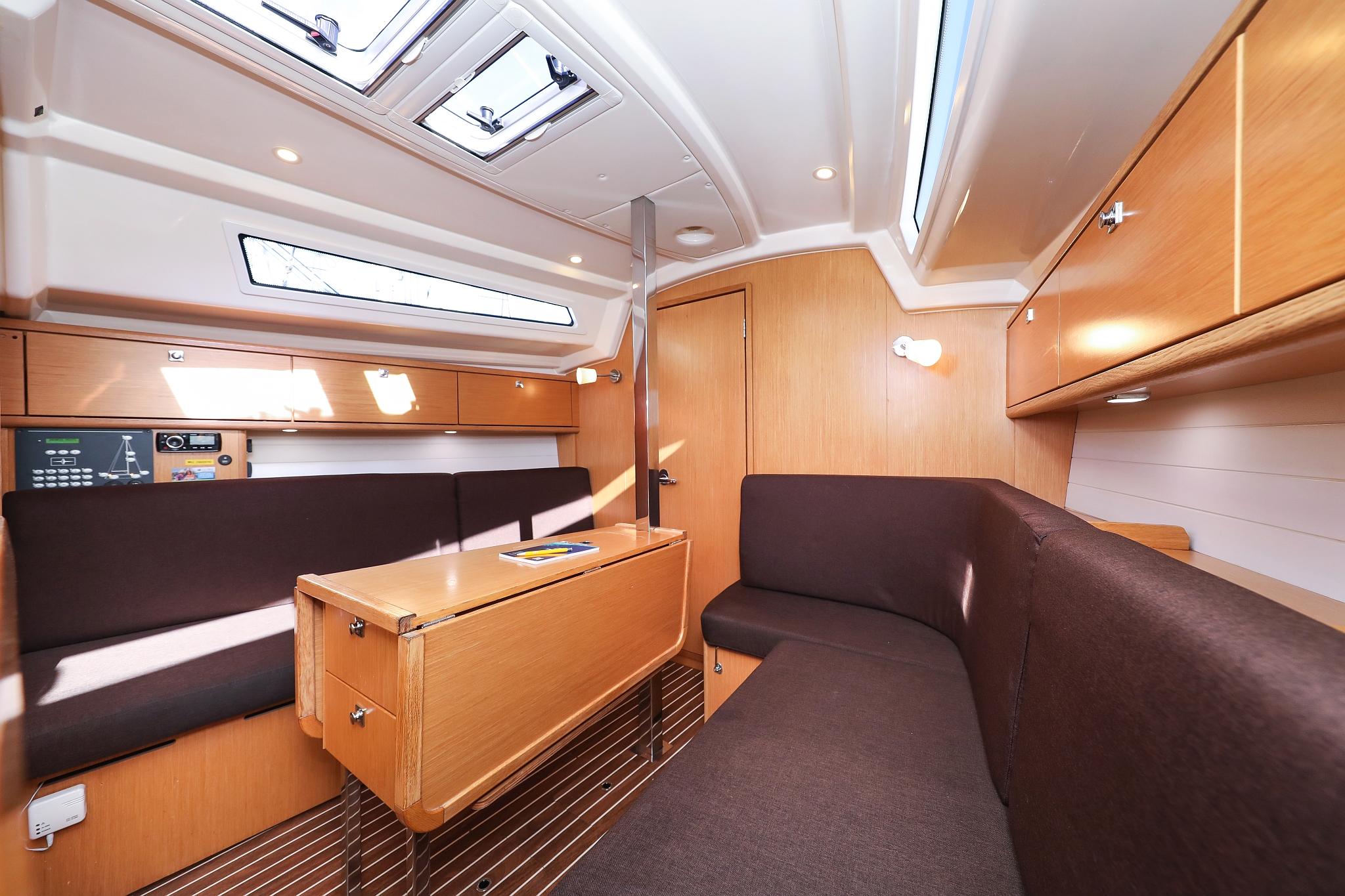 Bavaria Cruiser 34 — photo 17