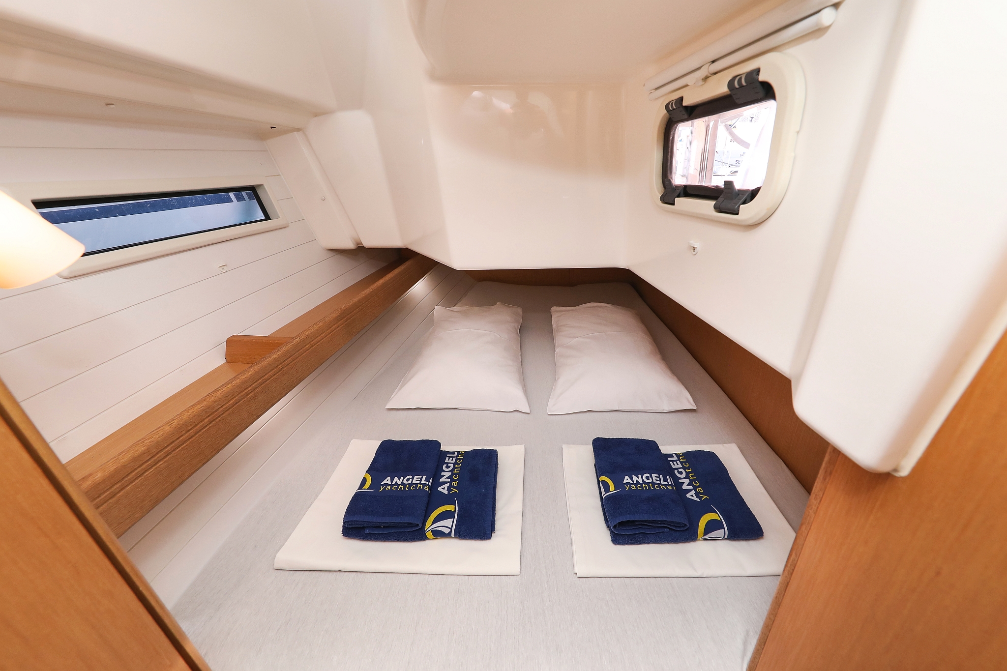 Bavaria Cruiser 34 — photo 24