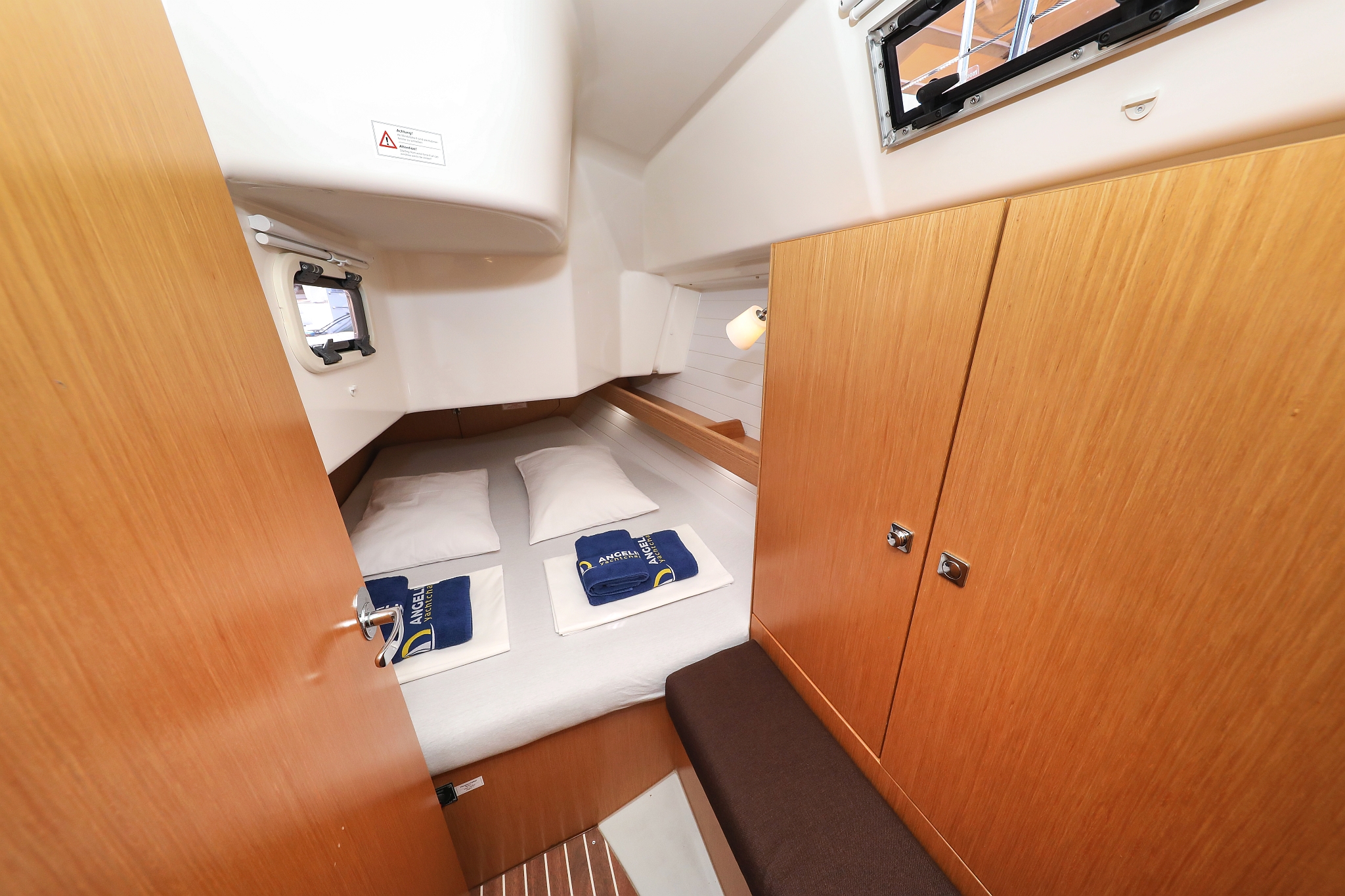 Bavaria Cruiser 34 — photo 25