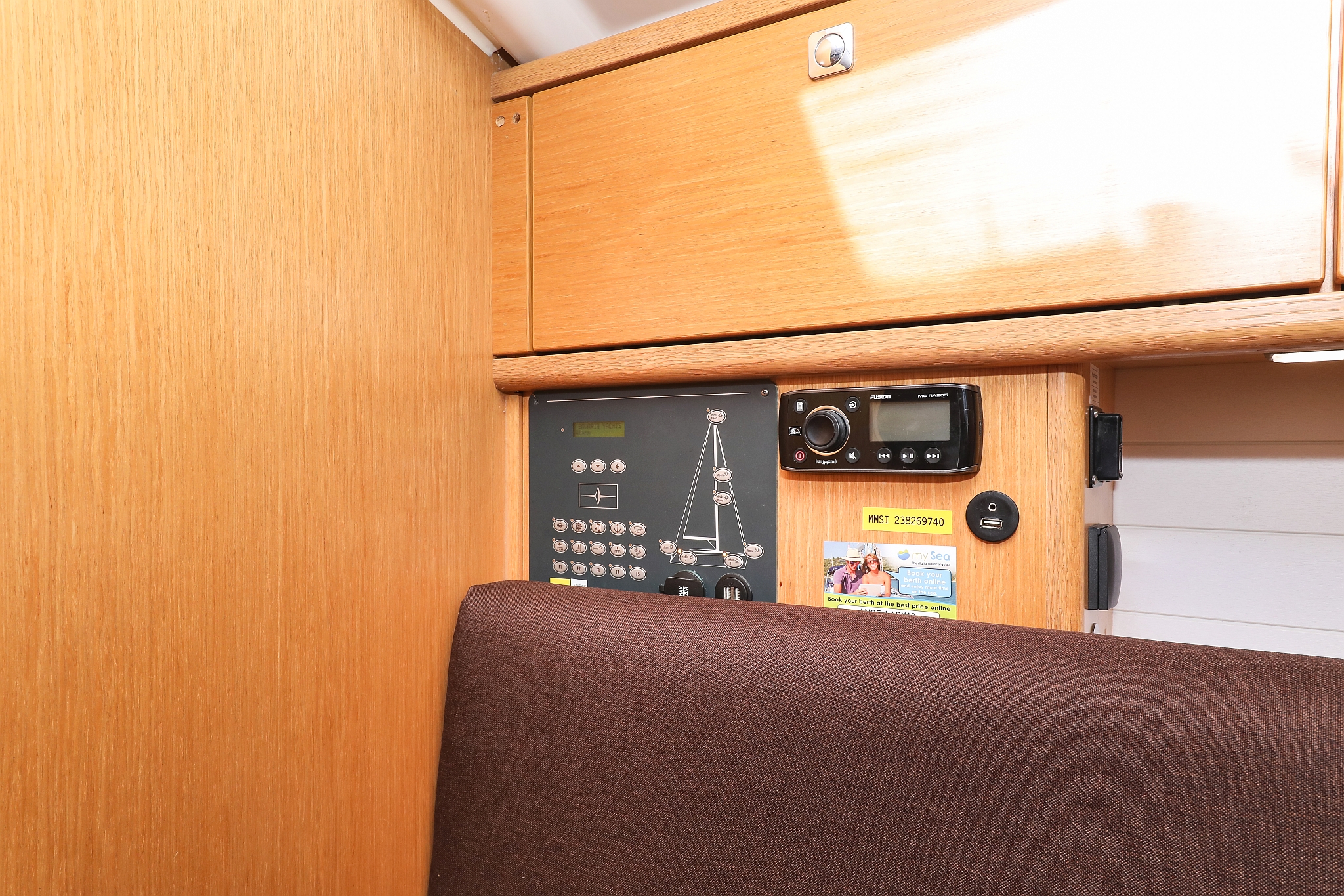 Bavaria Cruiser 34 — photo 38