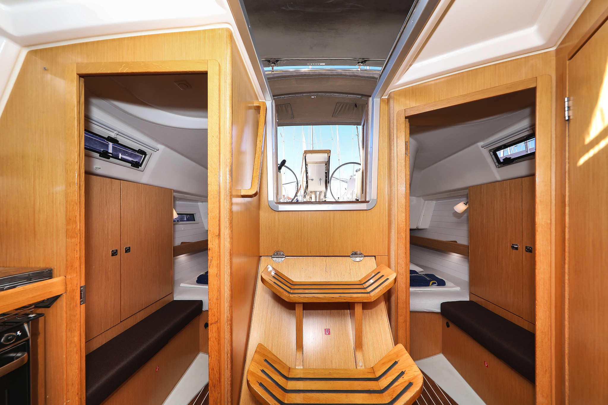 Bavaria Cruiser 34 — photo 39