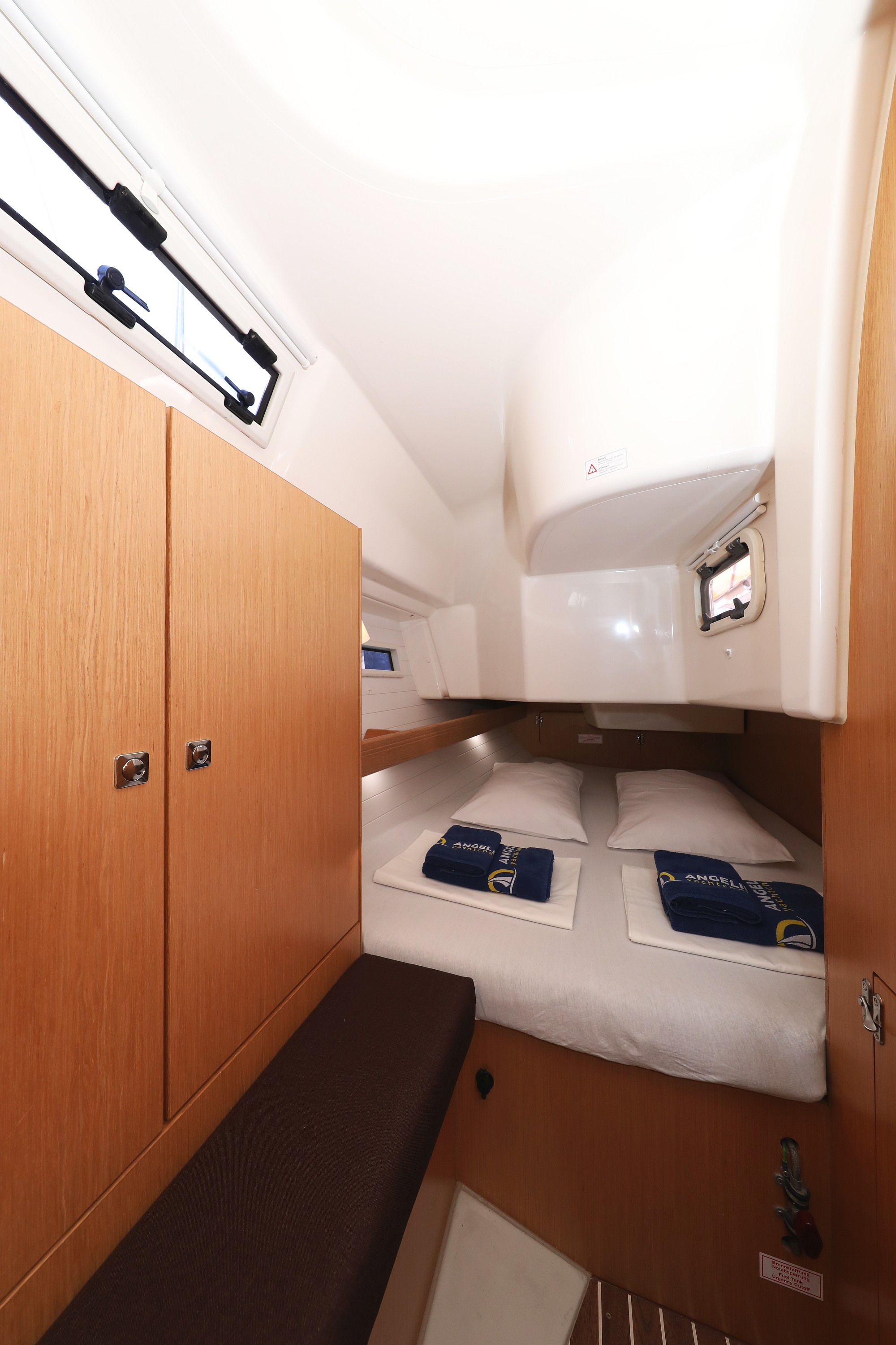Bavaria Cruiser 34 — photo 20