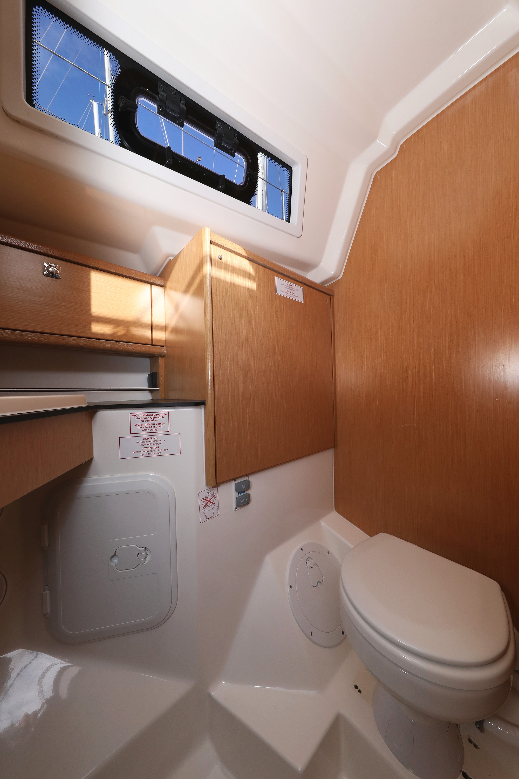 Bavaria Cruiser 34 — photo 30