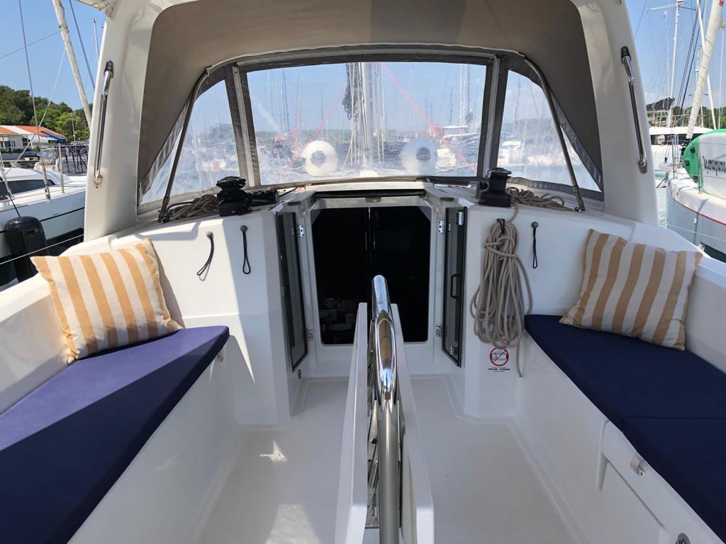 Oceanis 38.1 — photo 5
