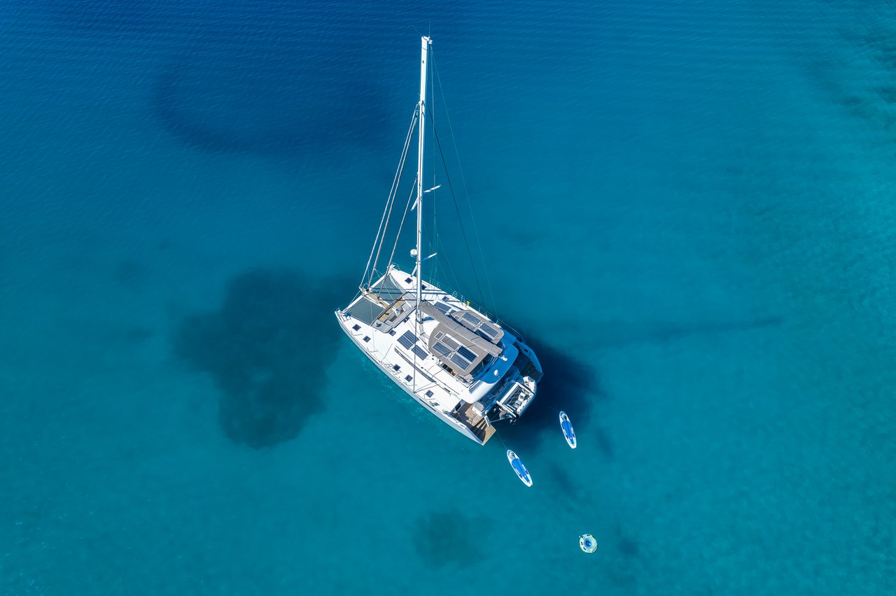 Lagoon 560 — photo 7