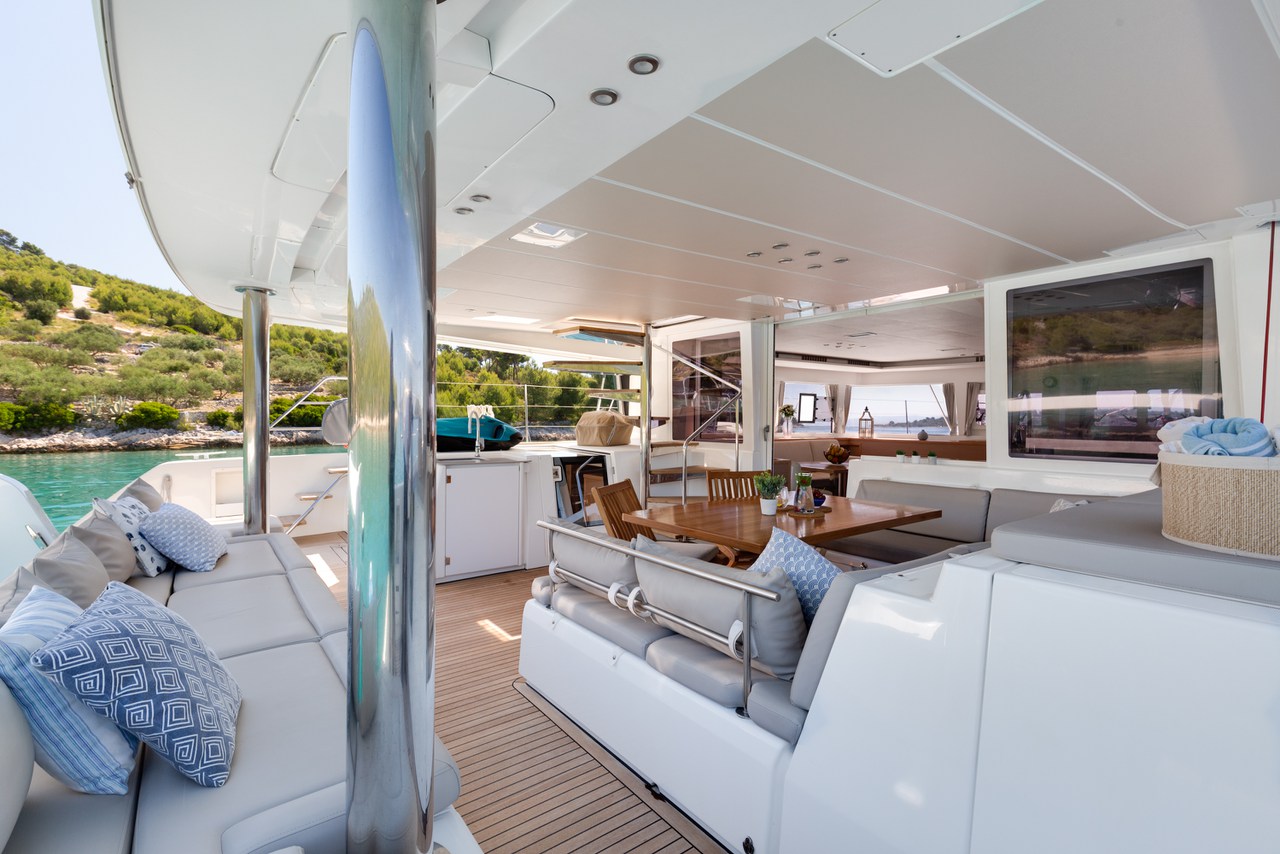 Lagoon 560 — photo 12