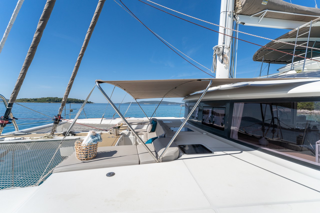 Lagoon 560 — photo 13