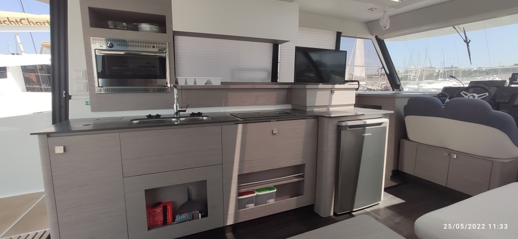 Motor Yacht 4.S — photo 21