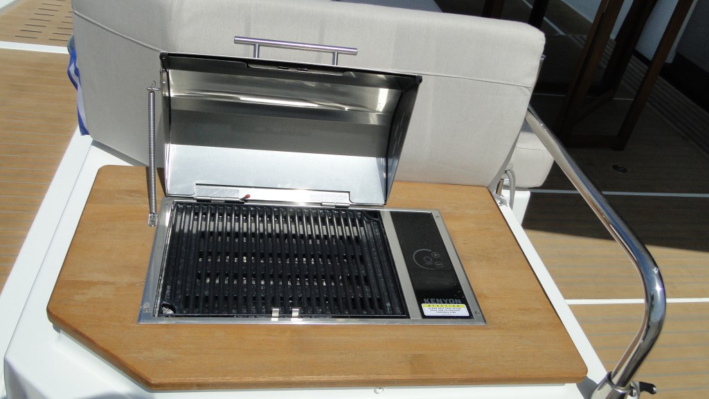 Motor Yacht 4.S — photo 2