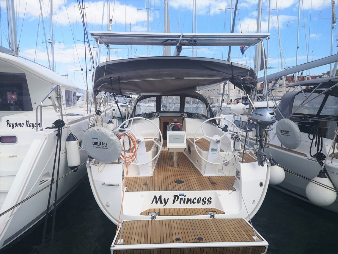 Bavaria Cruiser 37 - 3 cab. — photo 1