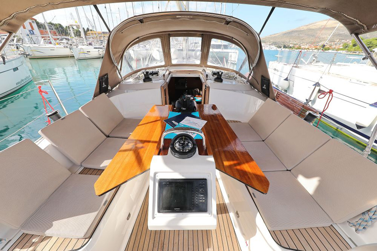Bavaria Cruiser 37 - 3 cab. — photo 8