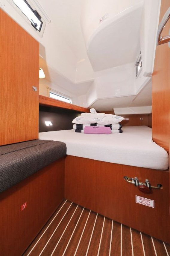 Bavaria Cruiser 37 - 3 cab. — photo 20