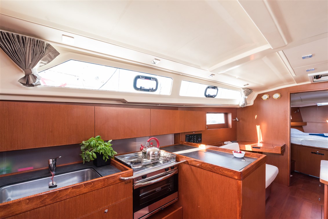 Oceanis 41.1 — photo 16