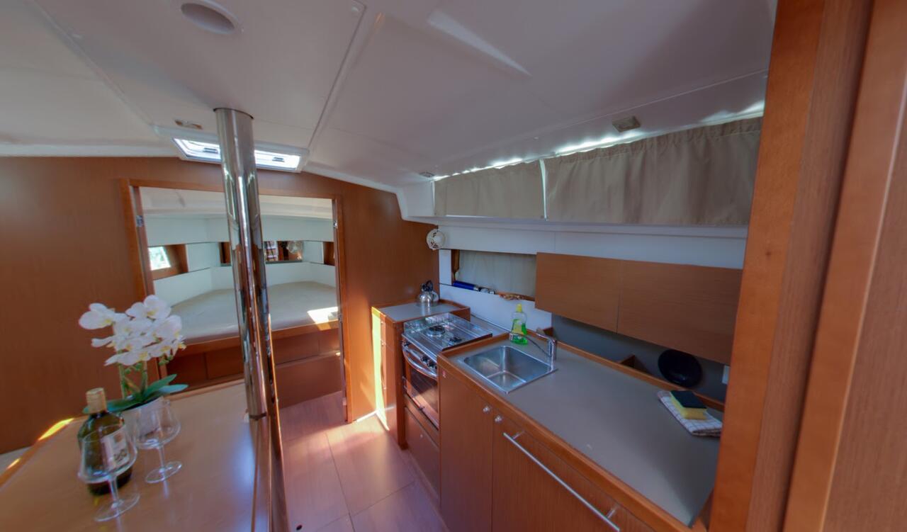 Oceanis 38.1 — photo 4