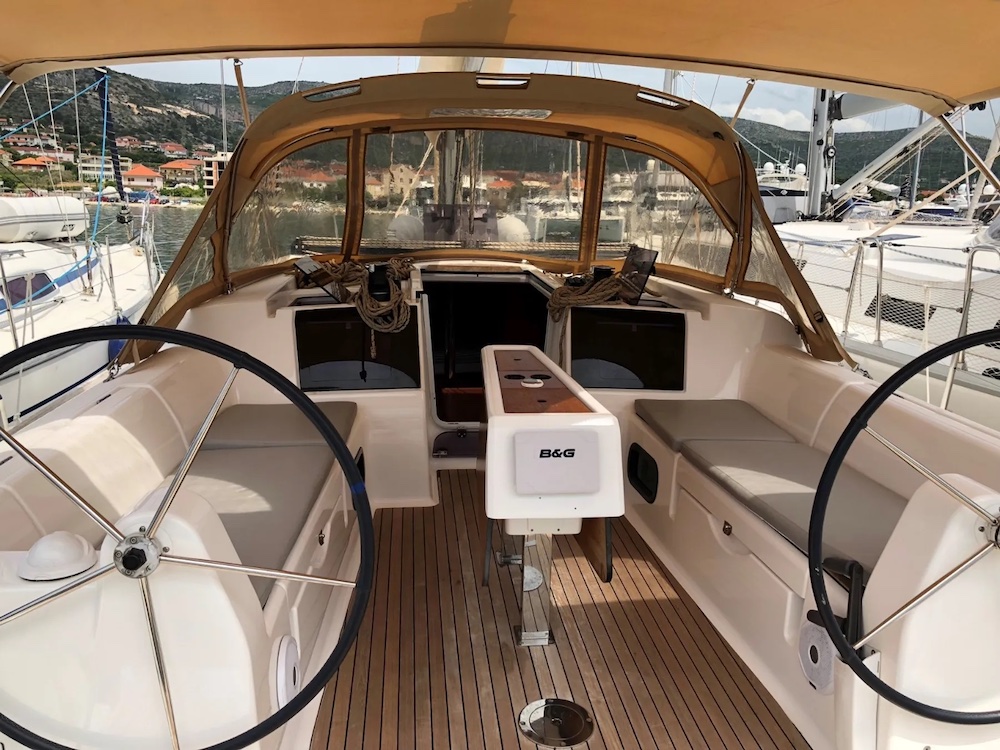 Dufour 382 GL — photo 6