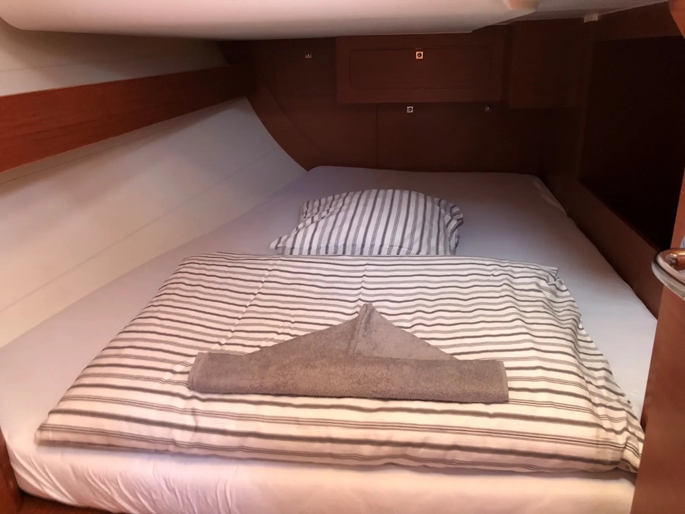 Dufour 382 GL — photo 10