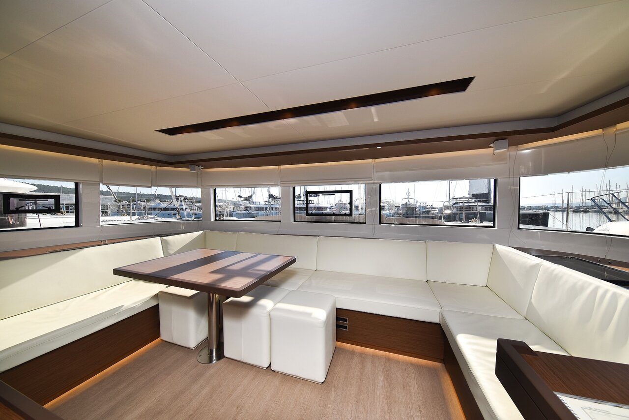 Lagoon 50 - 6 + 1 cab. — photo 19