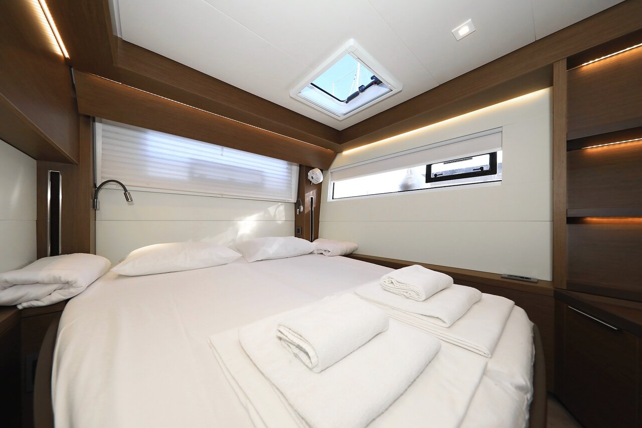 Lagoon 50 - 6 + 1 cab. — photo 21