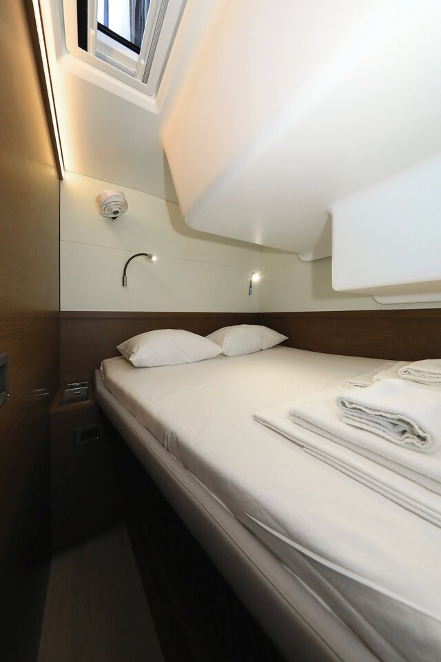 Lagoon 50 - 6 + 1 cab. — photo 24