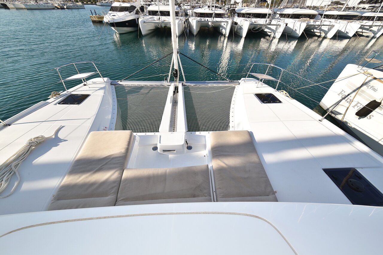 Lagoon 46 - 4 + 2 cab. — photo 12