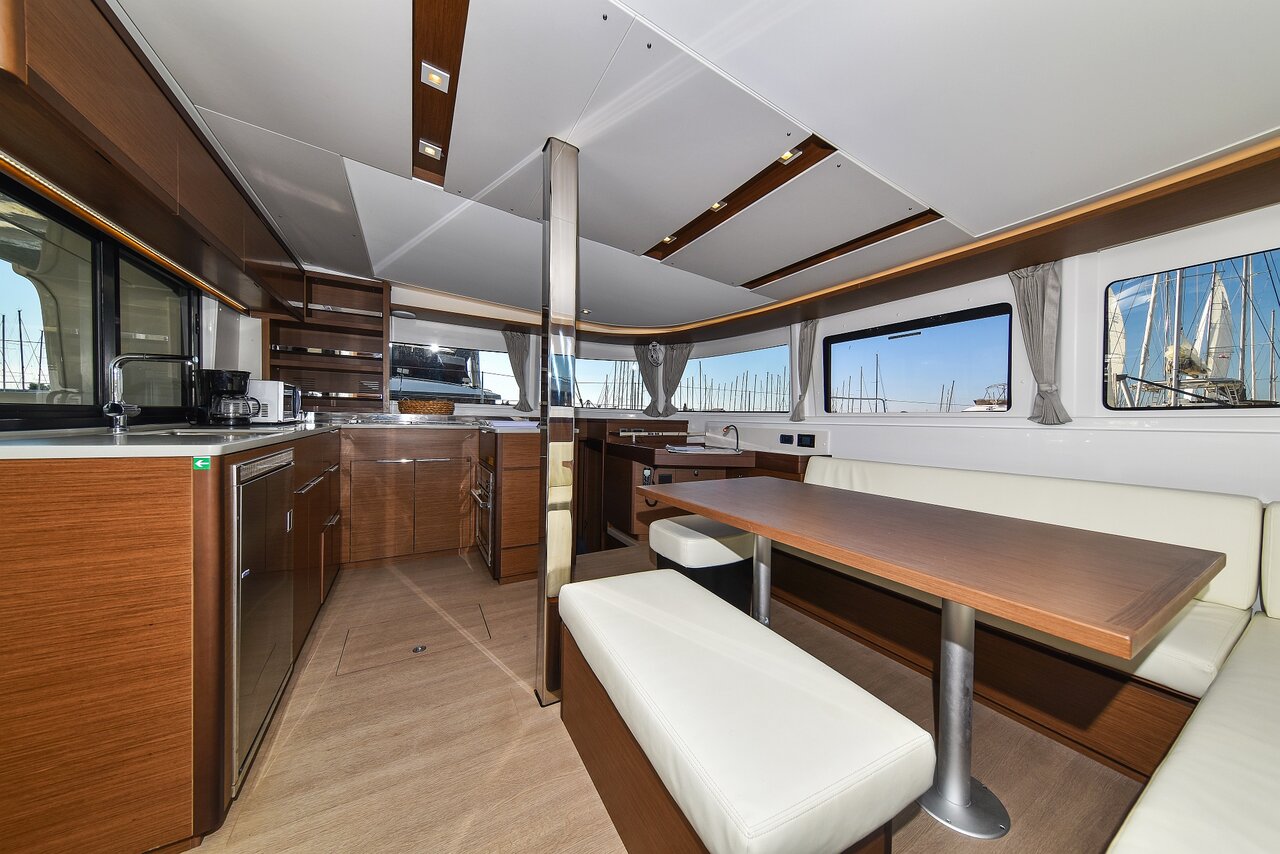 Lagoon 46 - 4 + 2 cab. — photo 24