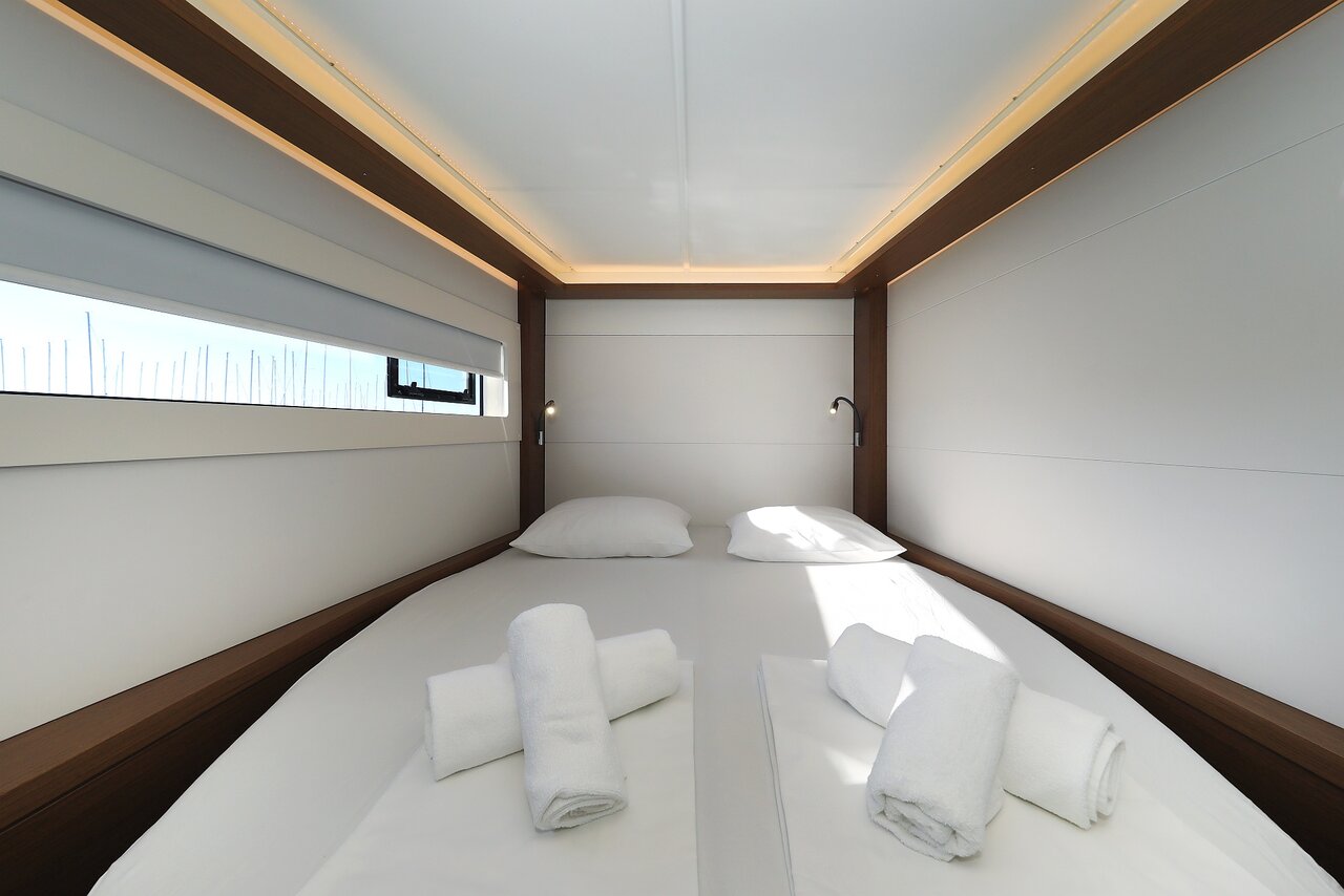 Lagoon 46 - 4 + 2 cab. — photo 27