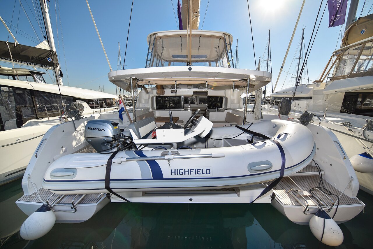 Lagoon 46 - 4 + 2 cab. — photo 1
