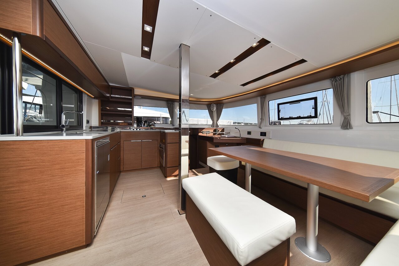 Lagoon 46 - 4 + 2 cab. — photo 17
