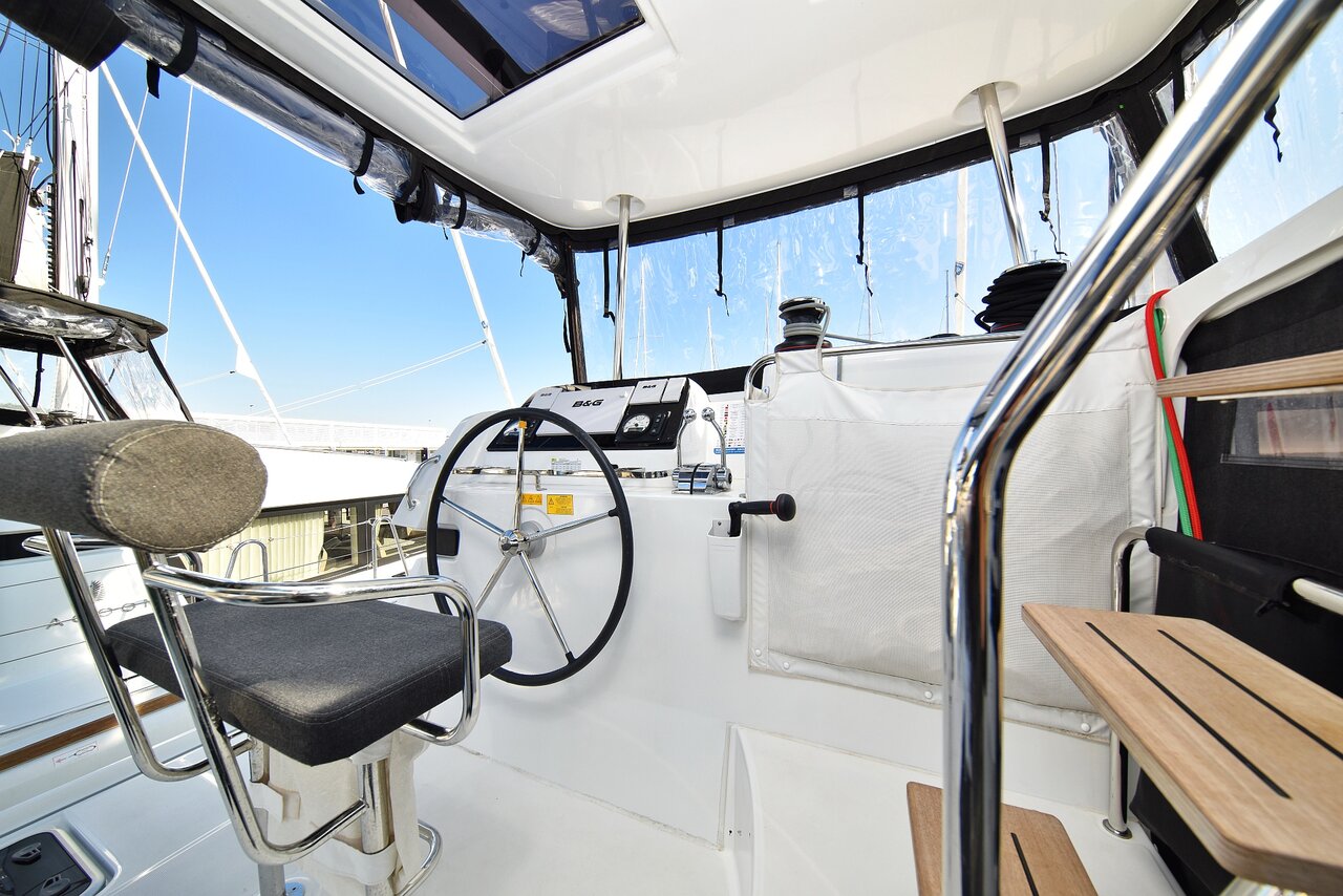 Lagoon 42 - 4 + 2 cab. — photo 10