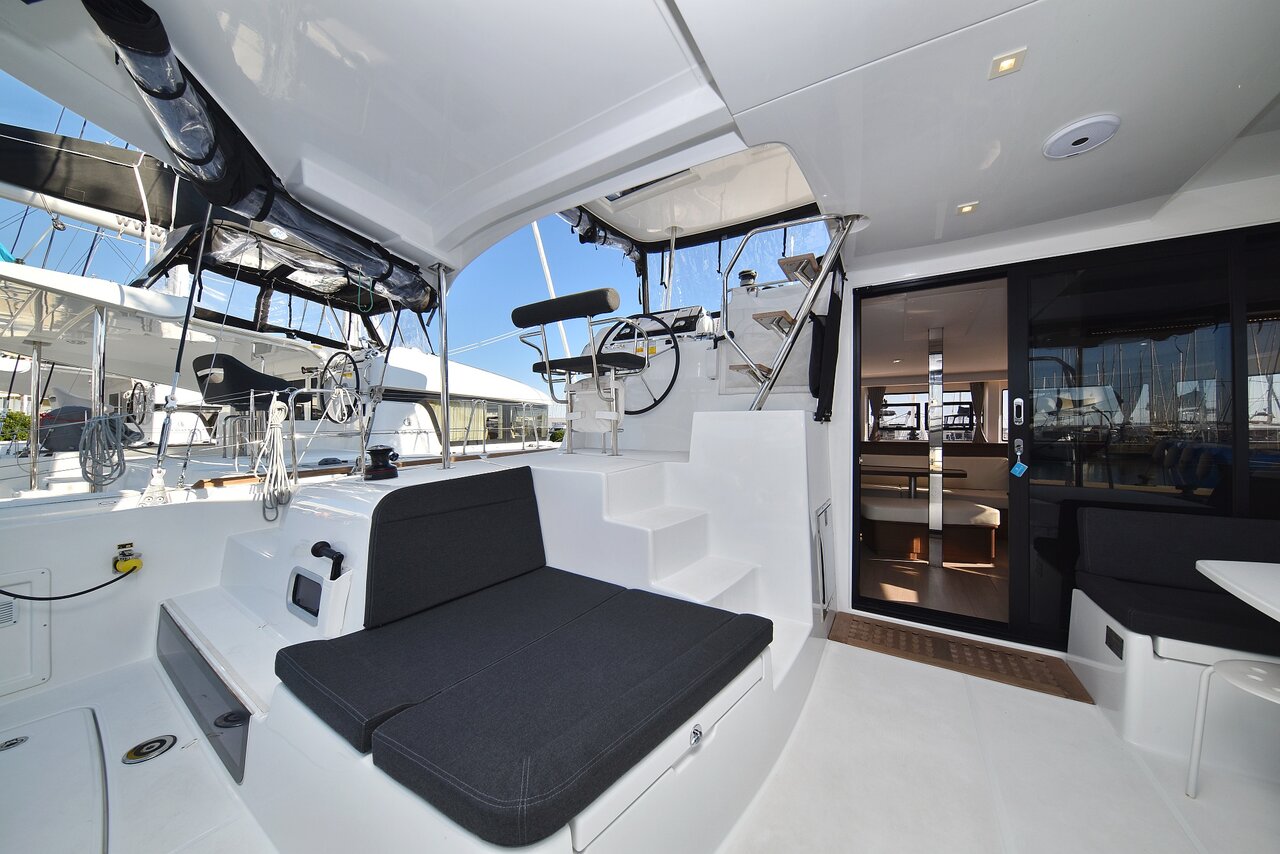 Lagoon 42 - 4 + 2 cab. — photo 15