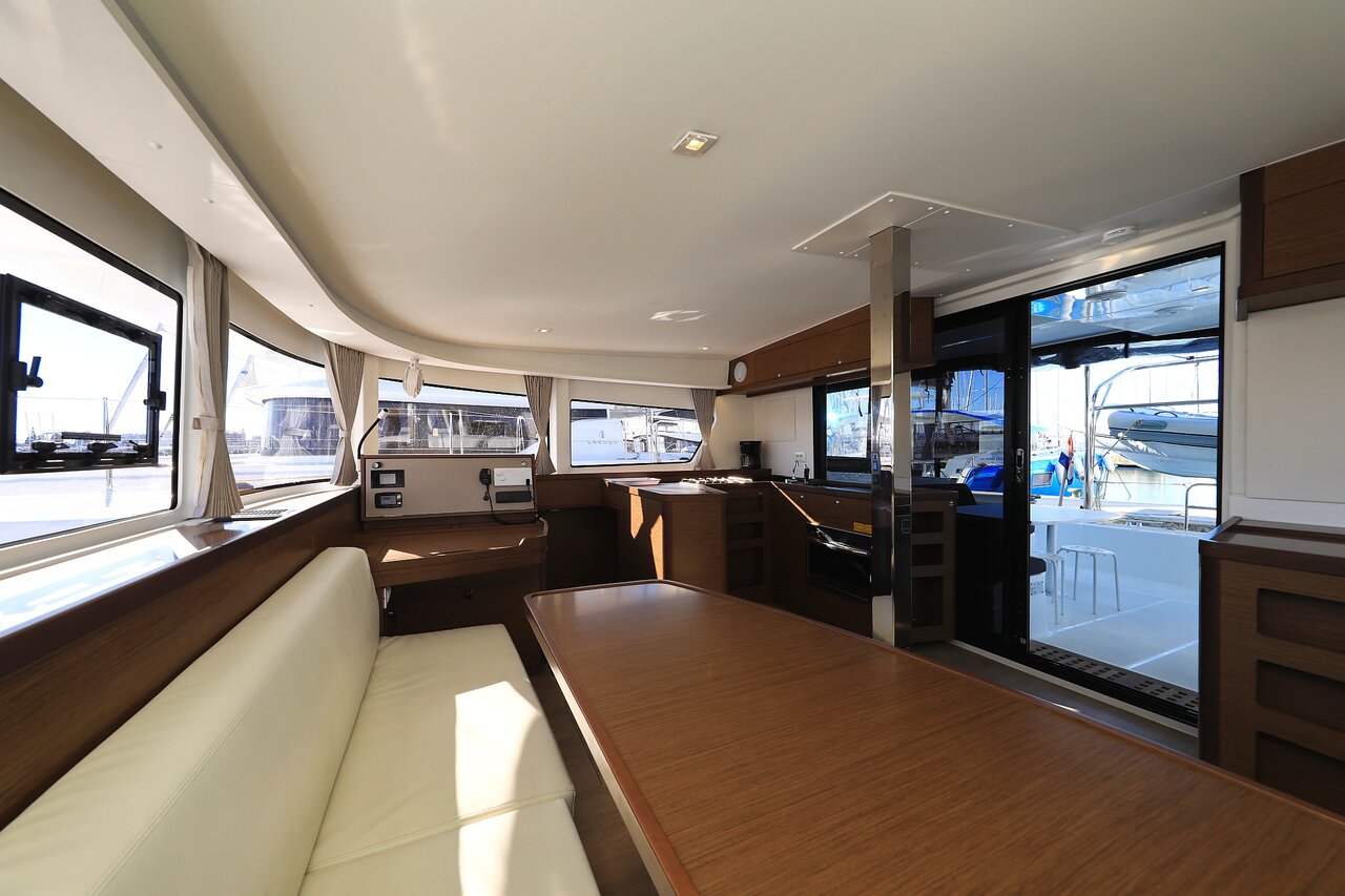 Lagoon 42 - 4 + 2 cab. — photo 19
