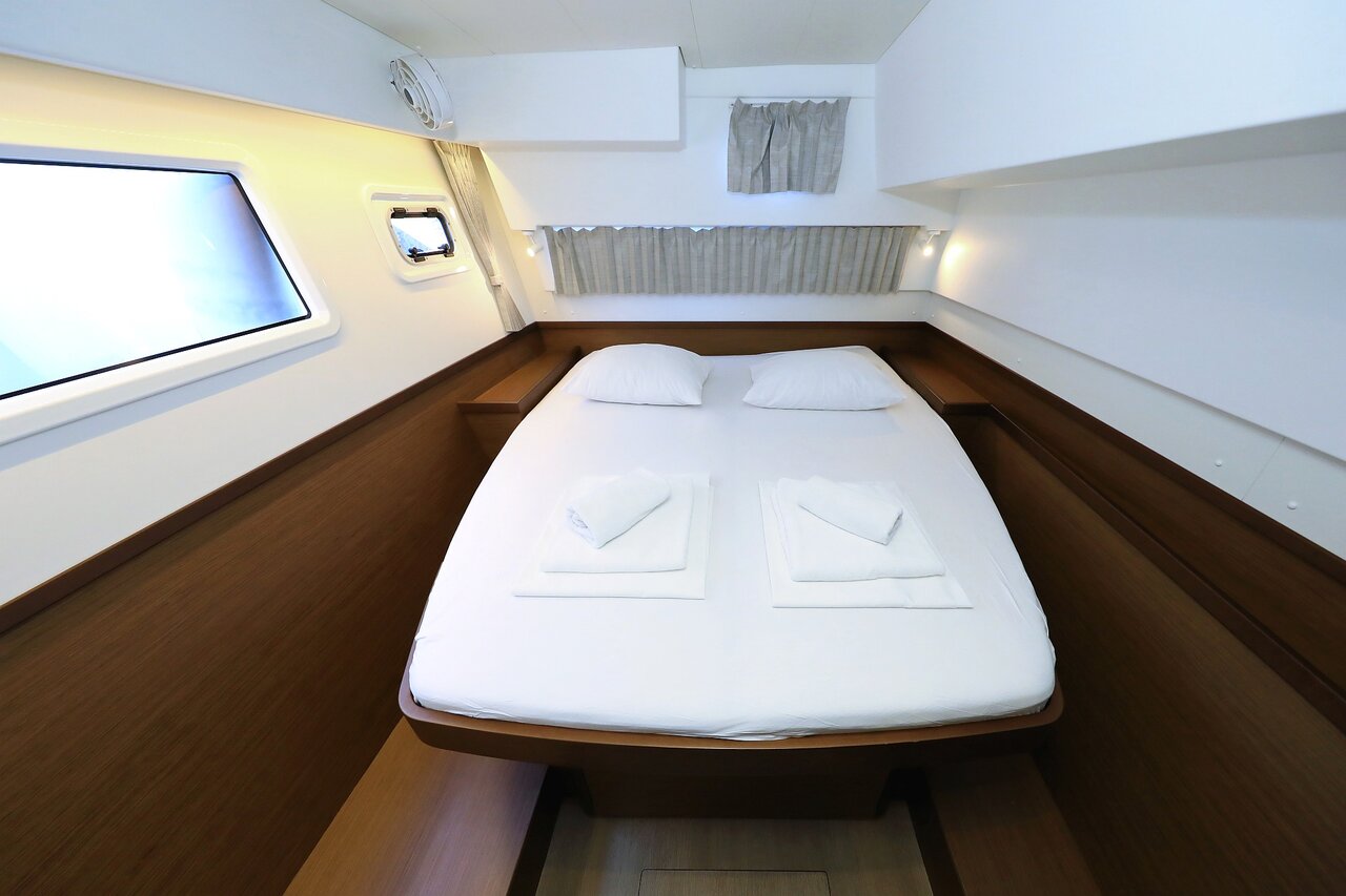 Lagoon 42 - 4 + 2 cab. — photo 27