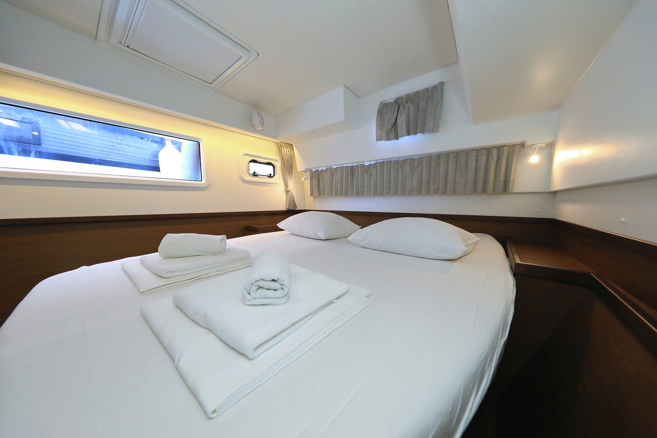 Lagoon 42 - 4 + 2 cab. — photo 28