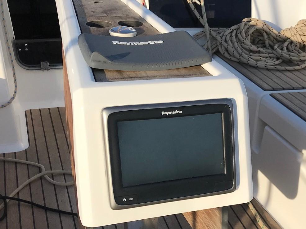 Dufour 382 GL — photo 5
