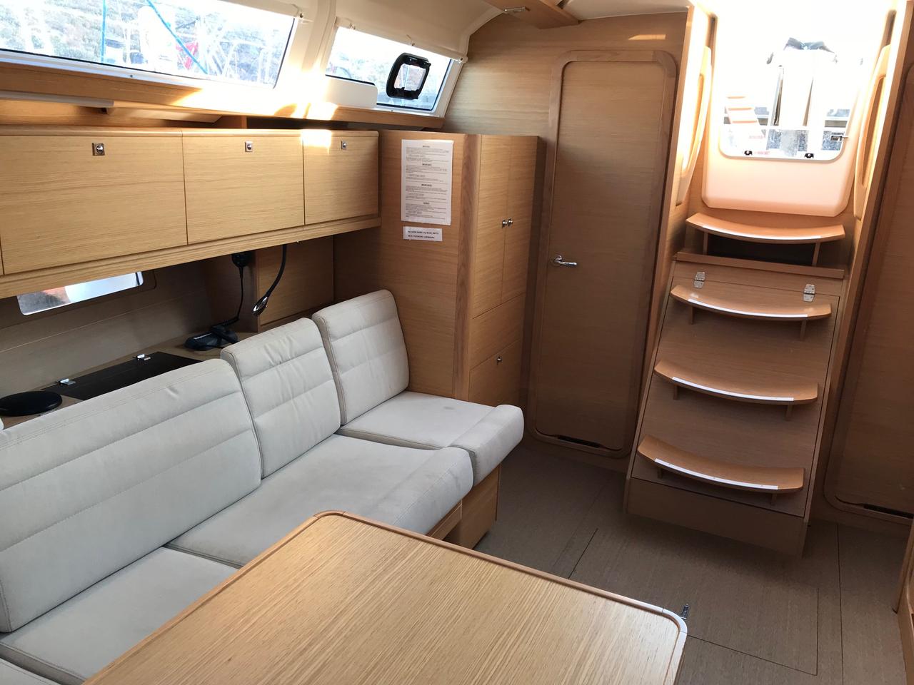 Dufour 382 GL — photo 8