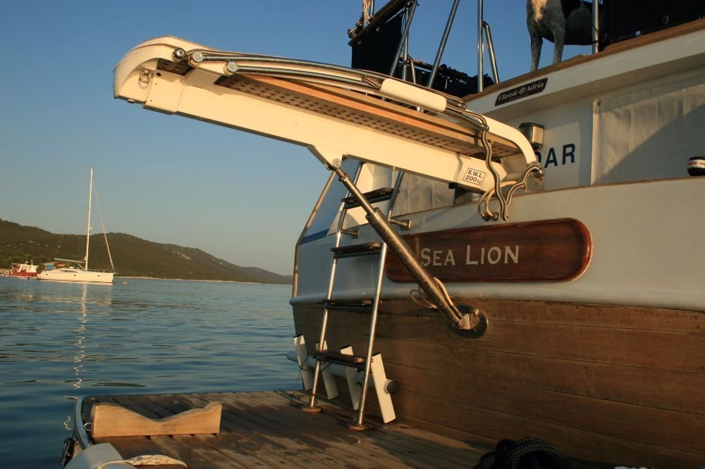Trawler HAMPTON 42 — photo 17
