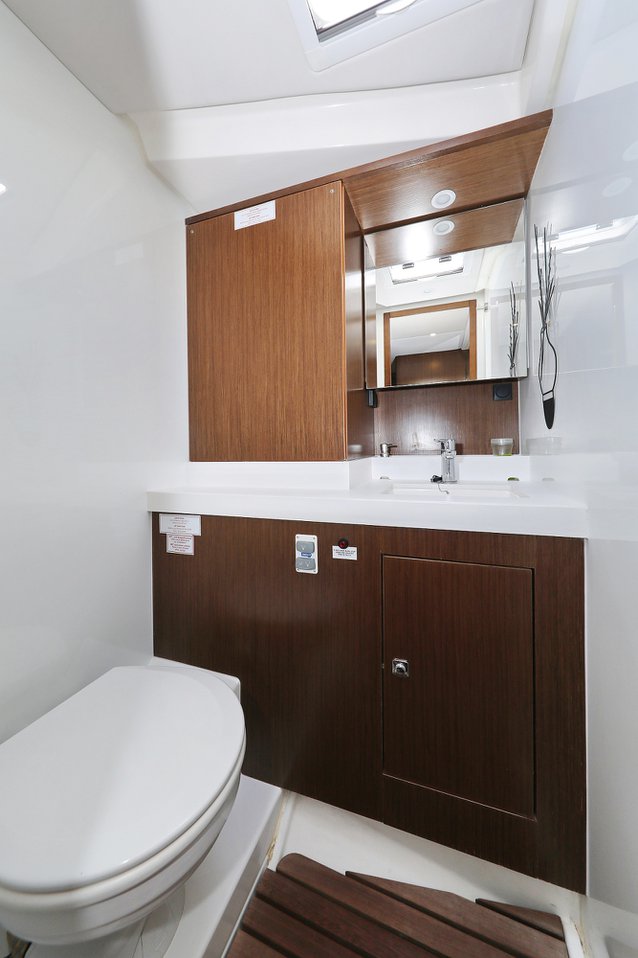 Bavaria C57 - 3 + 1 cab. — photo 19