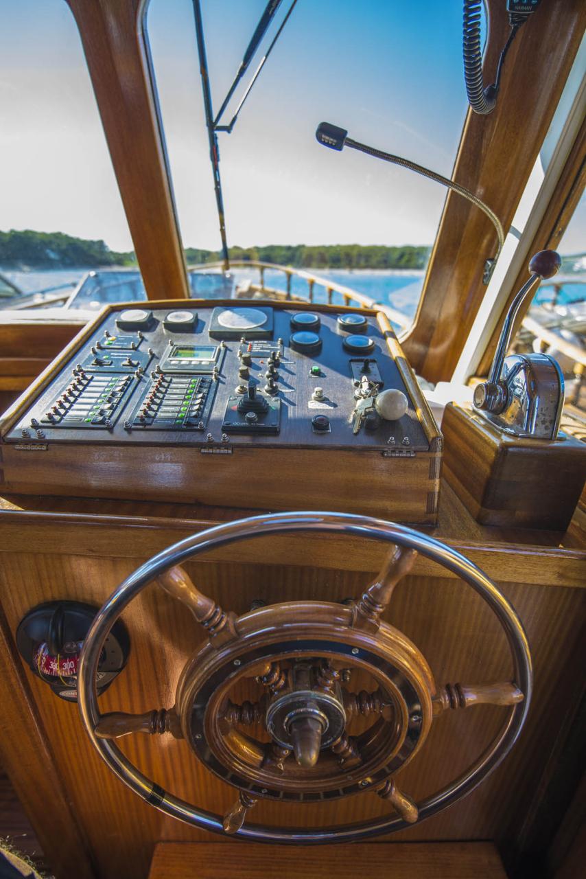 Yacht LUKA — photo 14