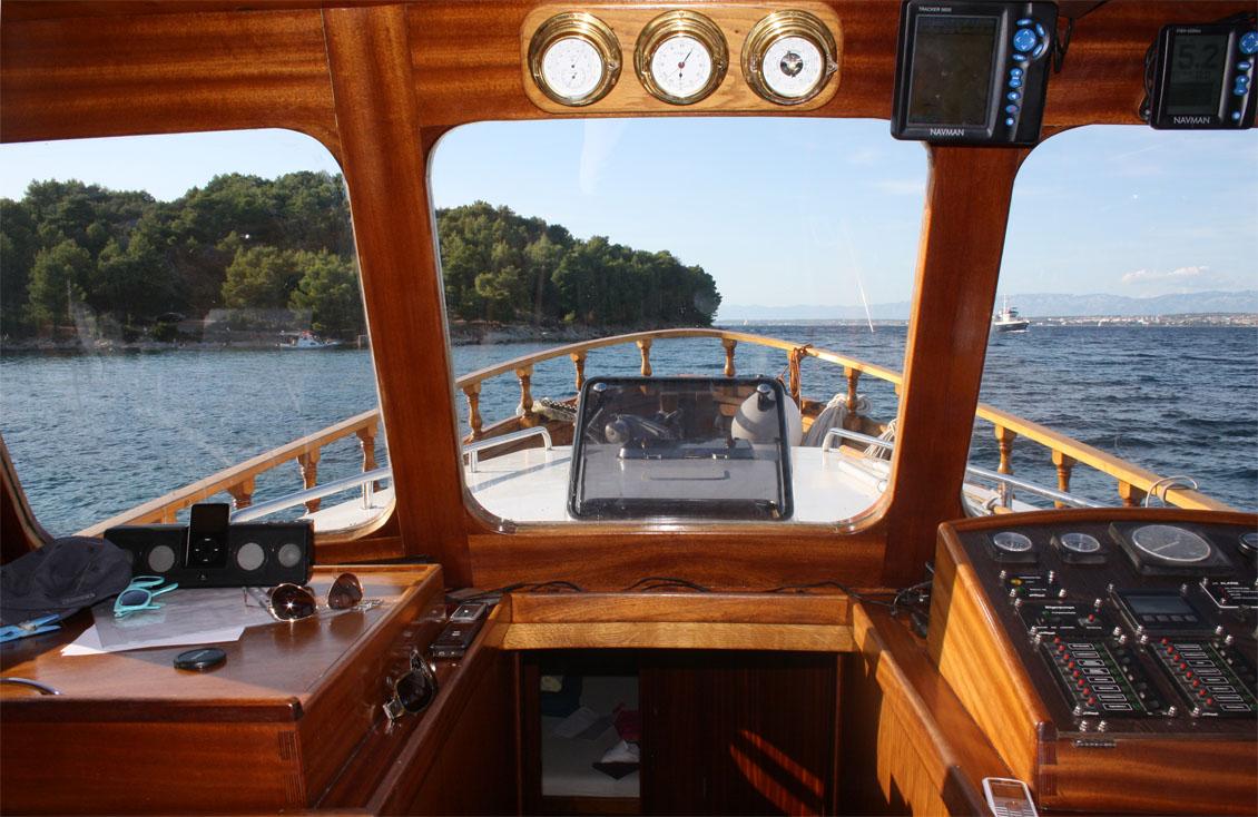 Yacht LUKA — photo 18