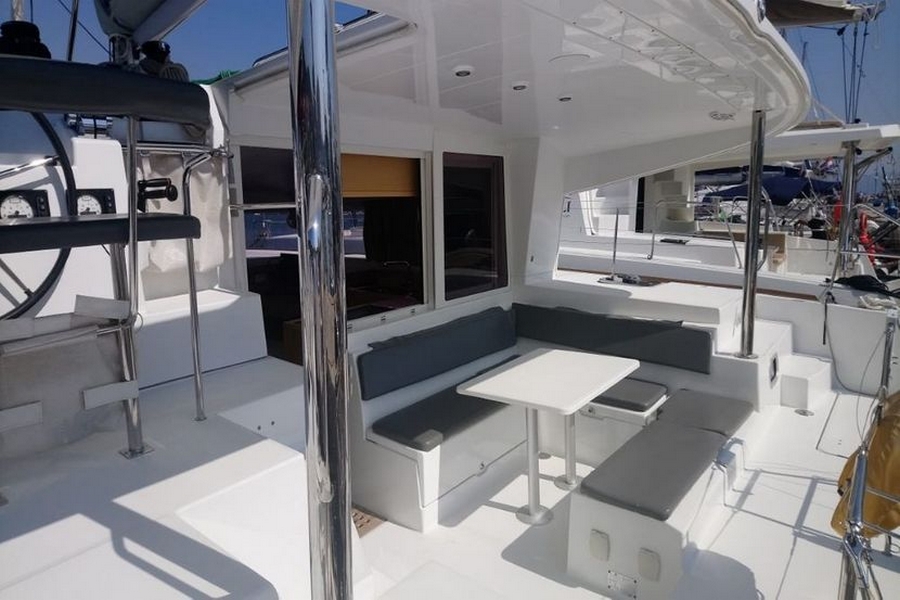 Lagoon 400 S2 - 4 + 2 cab. — photo 13